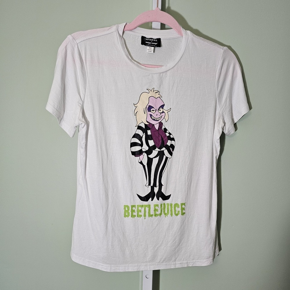 Beetlejuice X Unique Vintage White Fitted Graphic Tee Small / 4